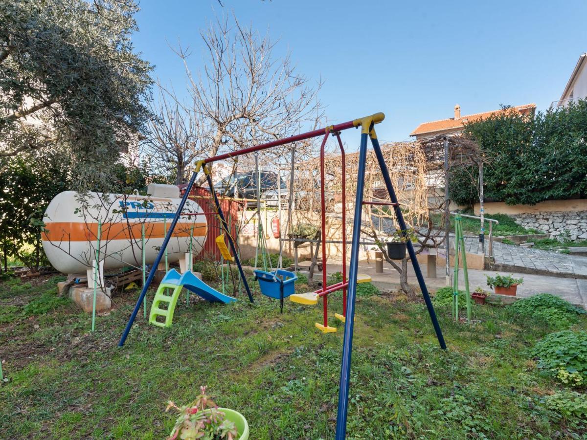 Cosy Holiday Home In Zadar With Garden Exterior photo